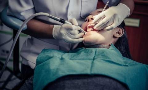 Minkštųjų audinių plastika aplink implantus
