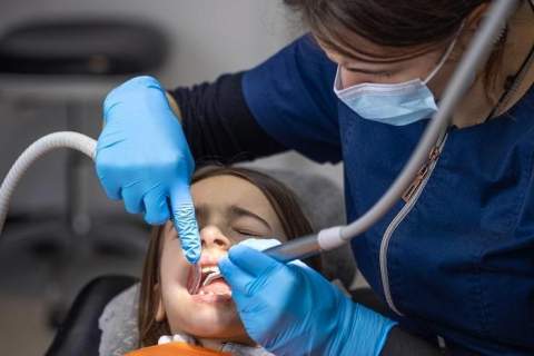 Sedacija ir narkozė implantacijos metu